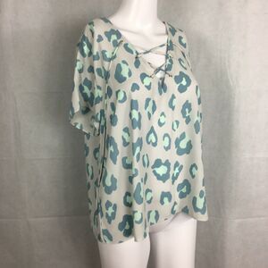 Buddy Love Shirt Womens Sz S Gray‎ Teal Leopard Print Flowy Short Sleeve Top